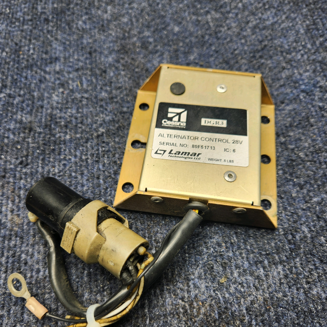 Used aircraft parts for sale, DGR3 CESSNA C172RG LAMAR ALTERNATOR CONTROLLER UNIT (VOLTS: 28)