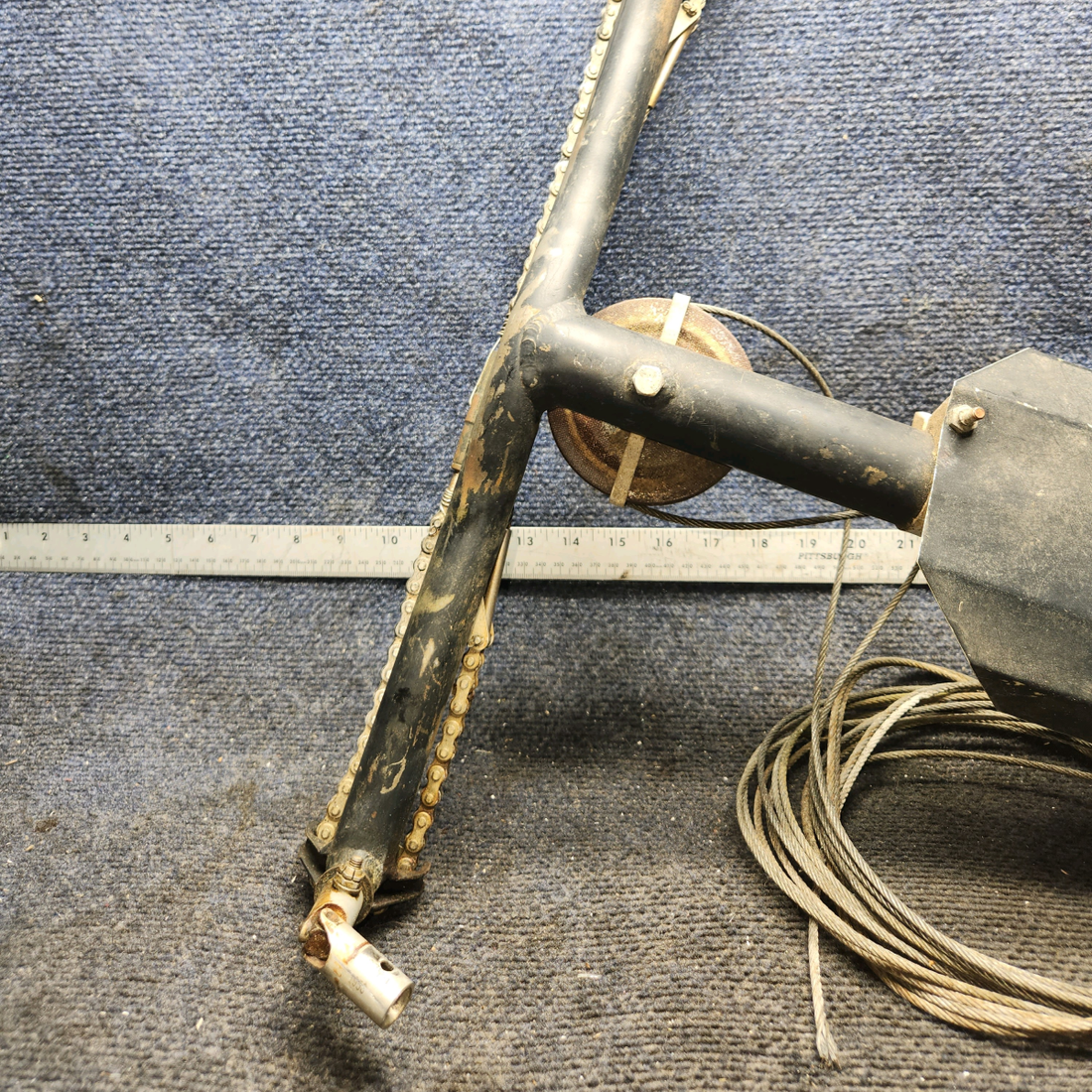 Used aircraft parts for sale, 0411221-4 Cessna 172 Control Tee Assembly