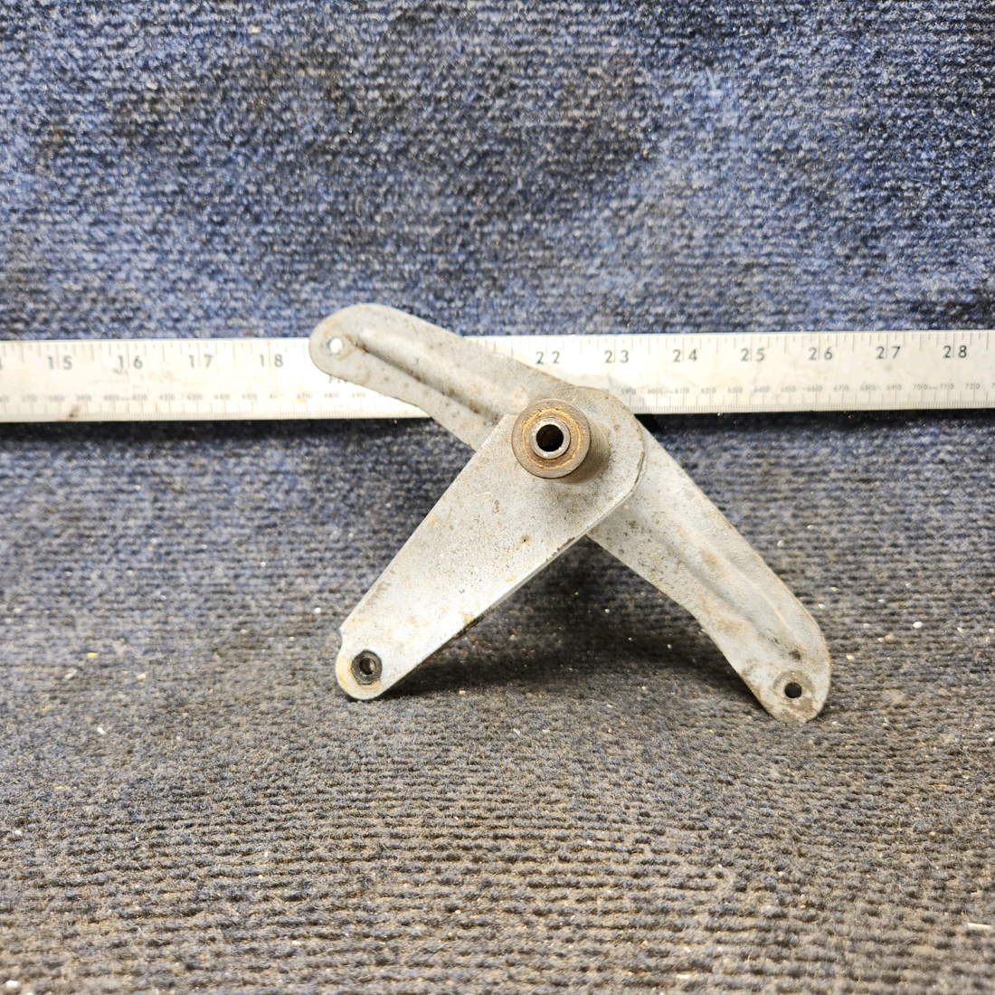 Used aircraft parts for sale, 0523535 Cessna 172E Flap Bellcrank Assy LH