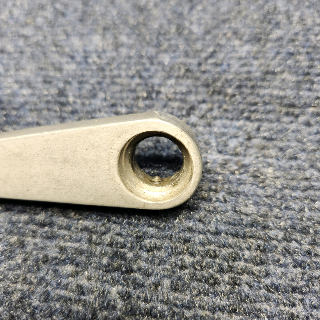Used aircraft parts for sale, 169-940018-1 Beechcraft C23 SUNDOWNER CONTROL LOCK HANDLE