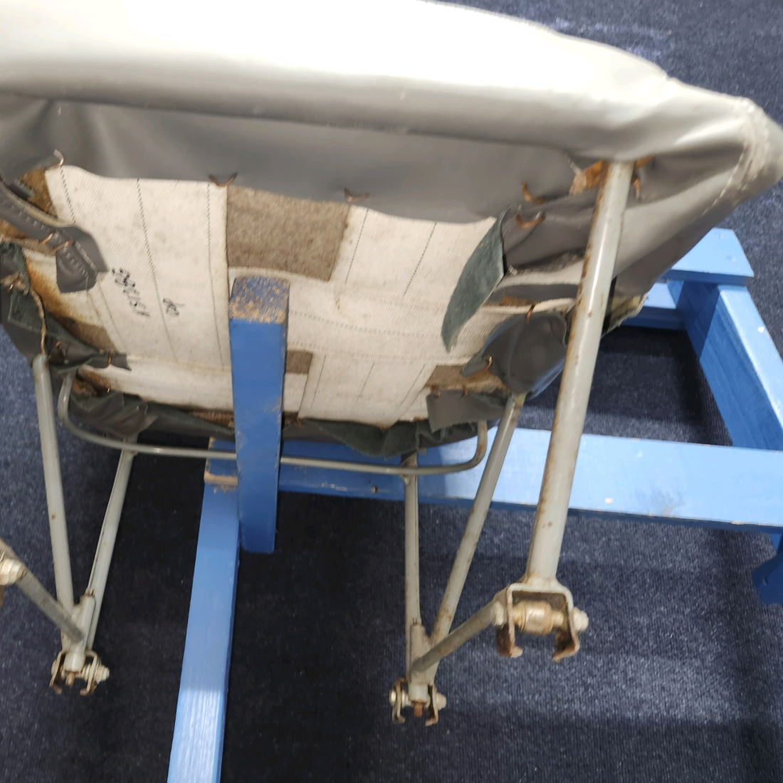 Used aircraft parts for sale, 68061-002, 63443-000, 68067-000 Piper PA-28-140 Front Seat Assembly