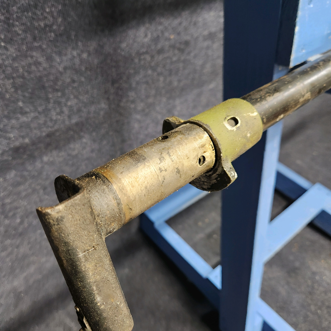Used aircraft parts for sale, 68451-000 Piper PA32RT-300 FLAP TORQUE TUBE ASSEMBLY