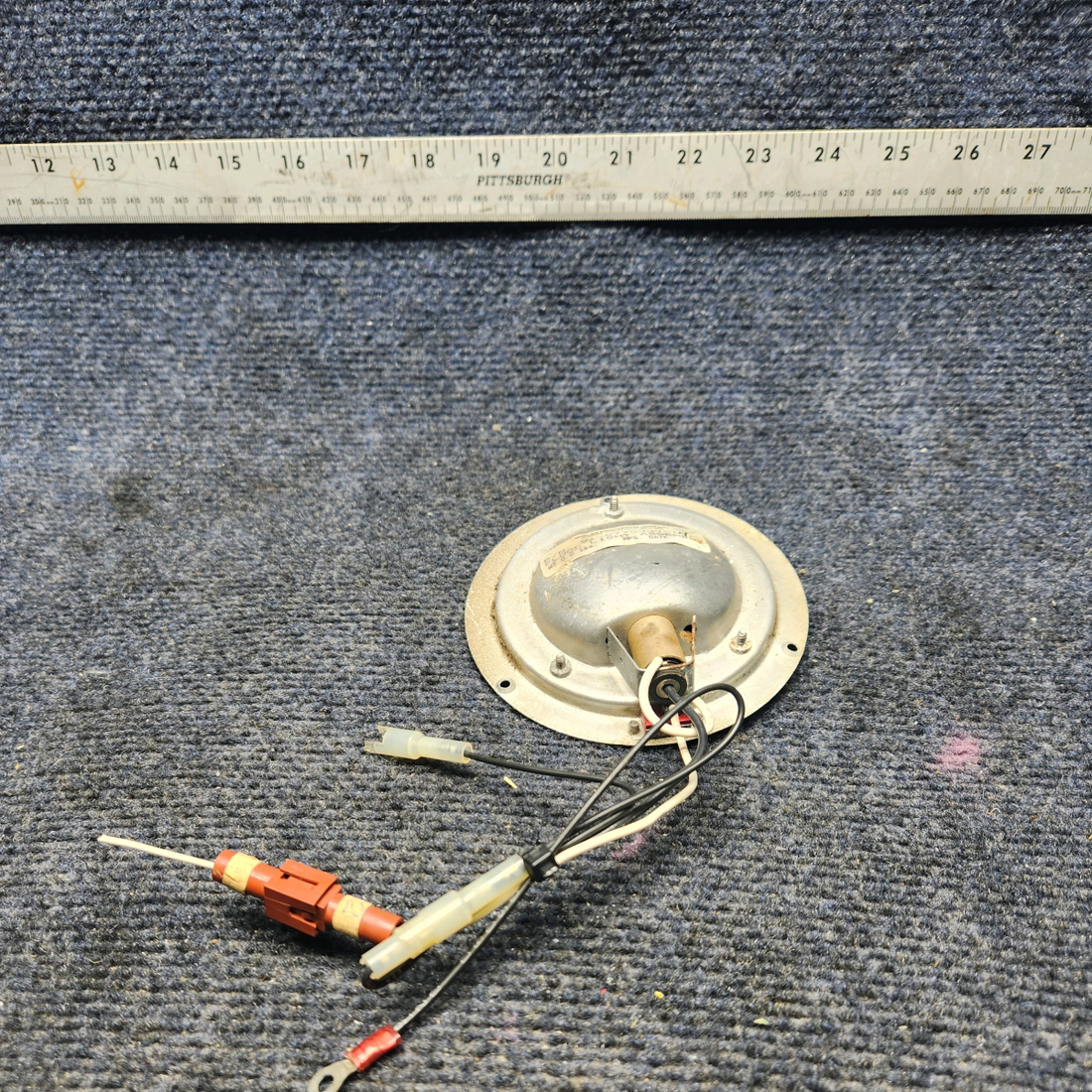 Used aircraft parts for sale, 01-0770339-04 PIPER PA28-161 Warrior III FLOODLIGHT ASSEMBLY (VOLTS: 28