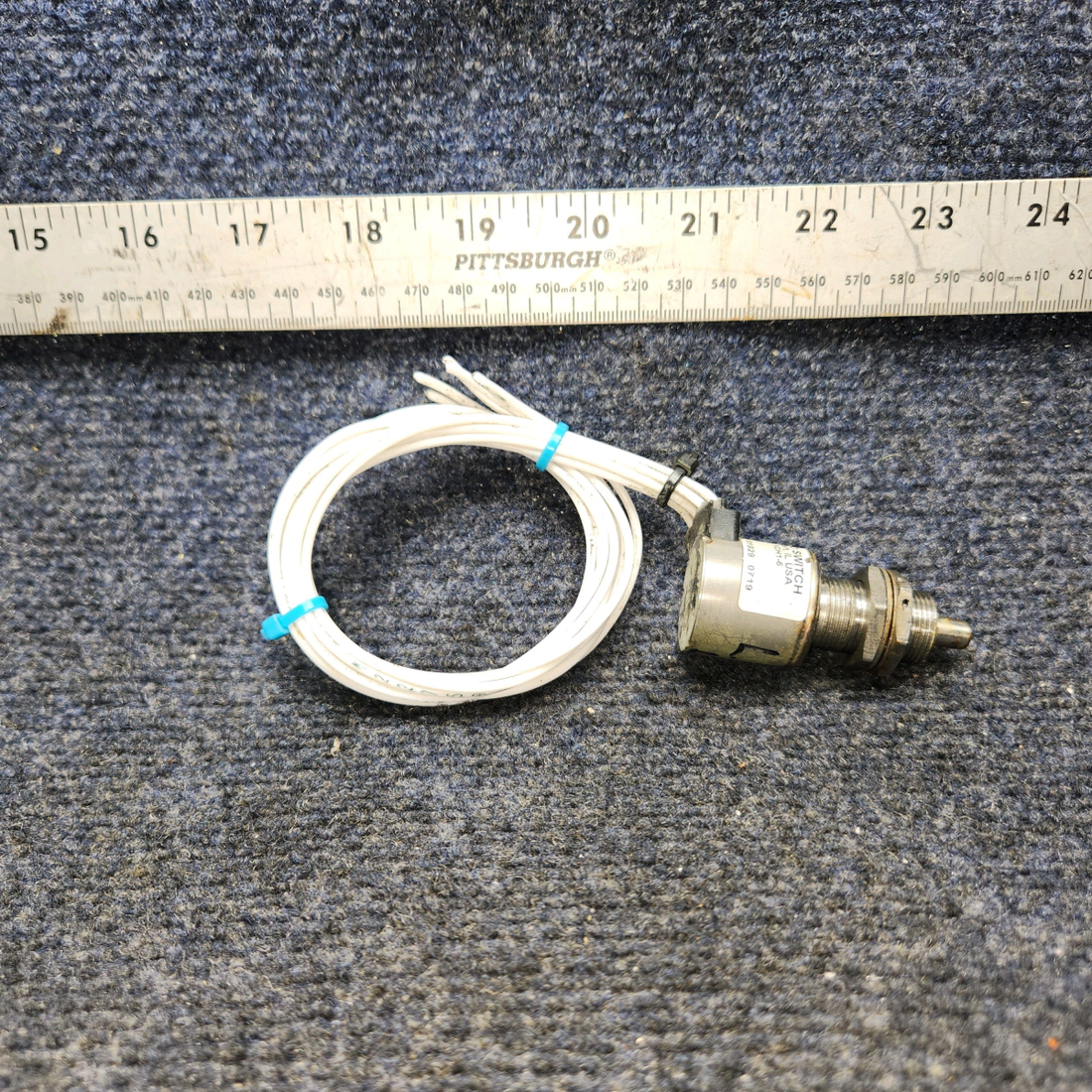 Used aircraft parts for sale, 1CH1-6 Beechcraft A24R Micro Switch Gear Limit Switch