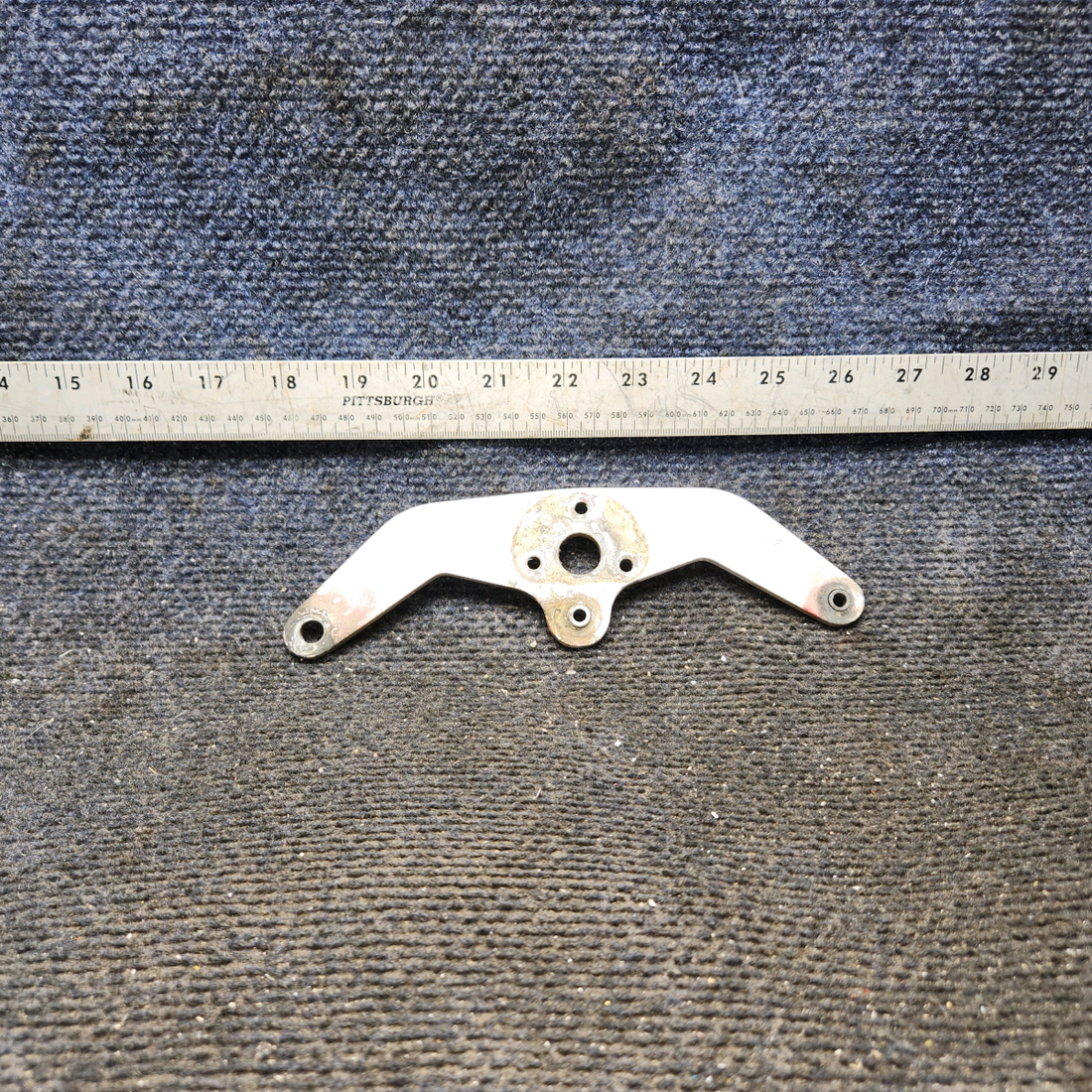 Used aircraft parts for sale, 0432166-1 cessna 150G Elevator Bellcrank Assembly