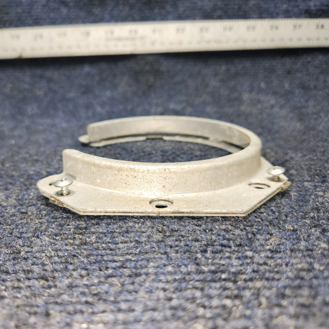 Used aircraft parts for sale, 0423542-6 Cessna C-150J Landing Light Bracket Assembly