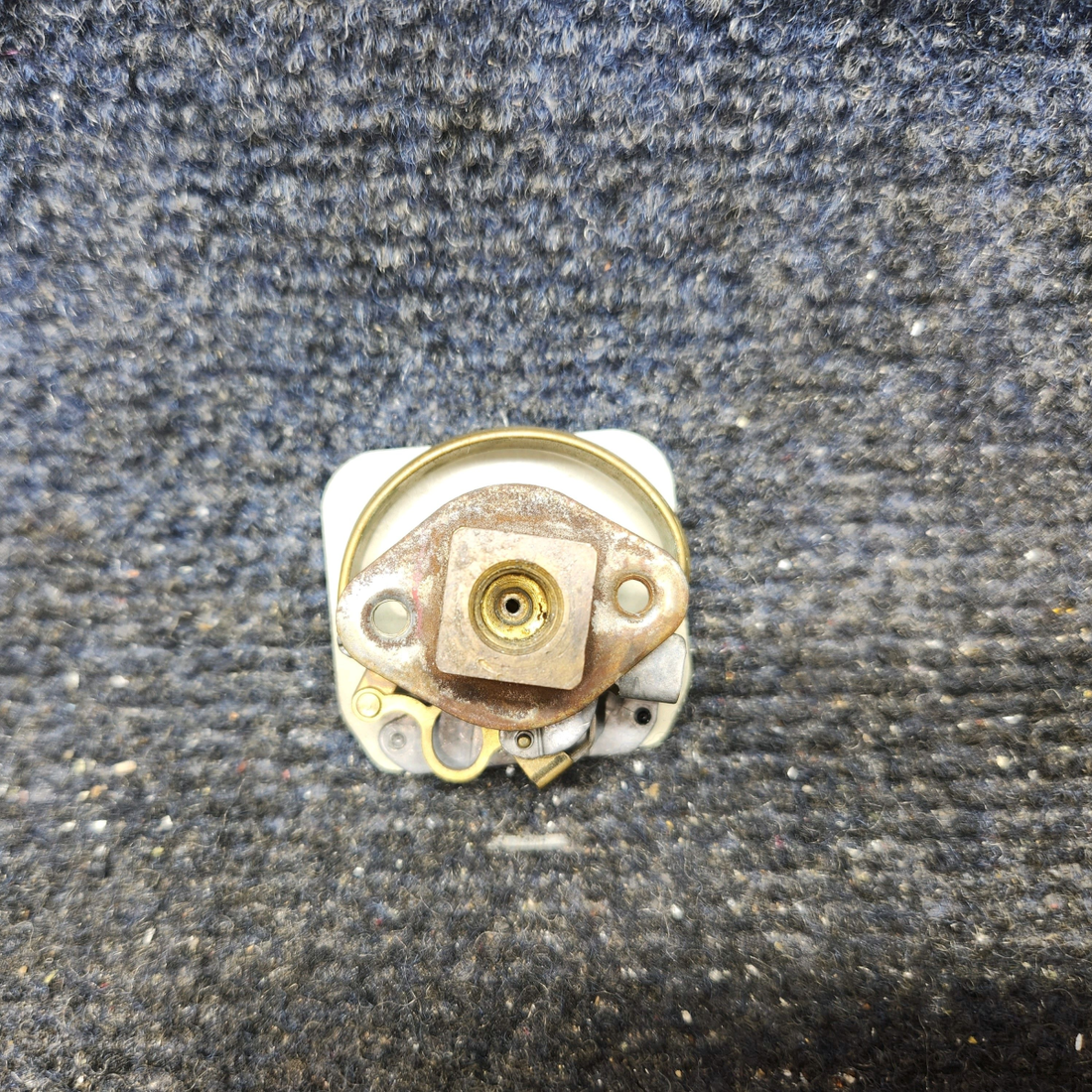 Used aircraft parts for sale, 1508299 Beechcraft Fuel Press Gauge Indicator (12v)
