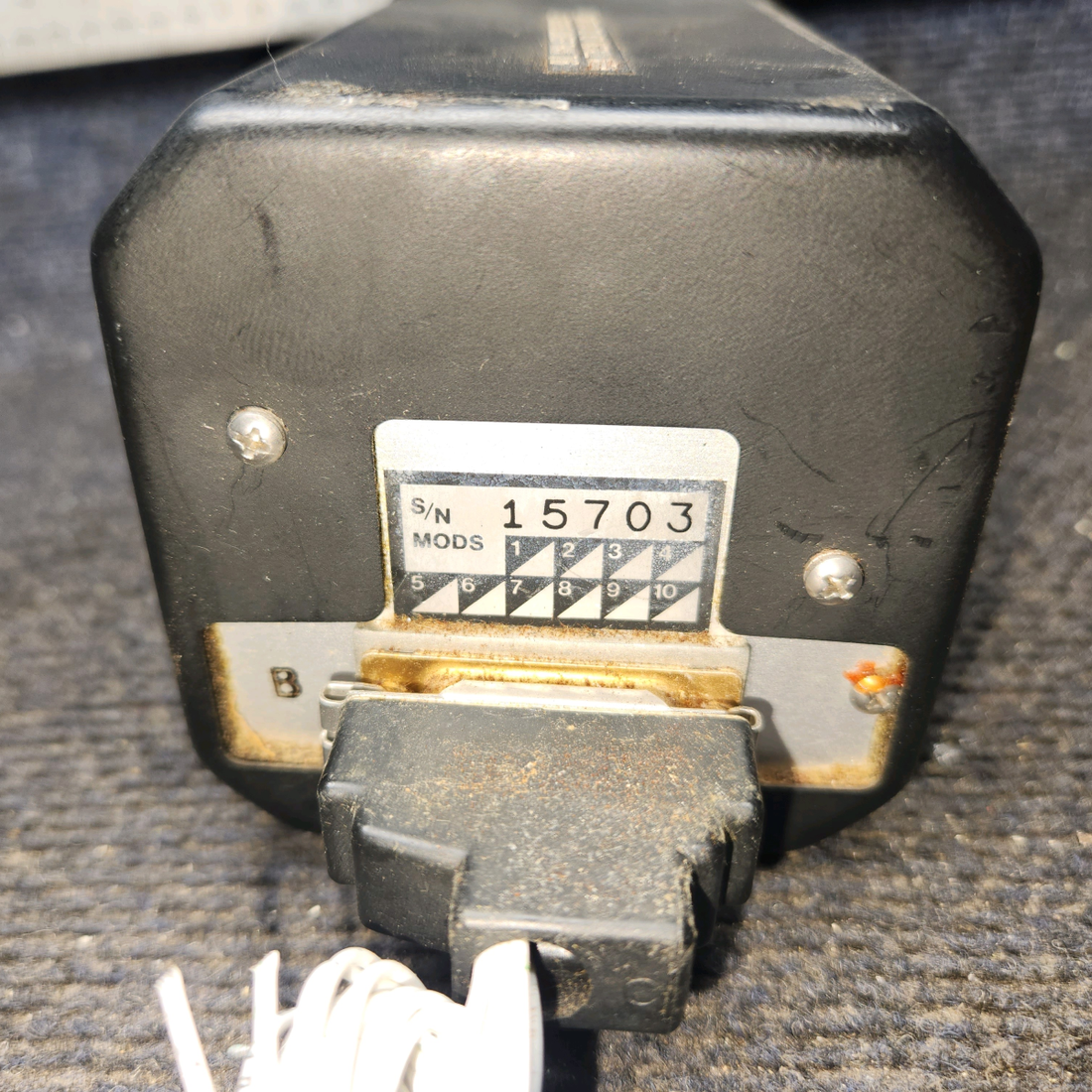 Used aircraft parts for sale, ID-824 Narco Beechcraft 35-33 VOR-LOC  Indicator w/ Connector
