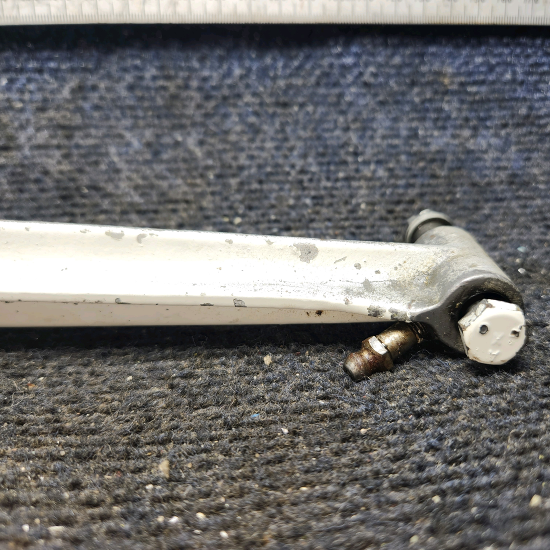Used aircraft parts for sale, 35-815129 Beechcraft 35-33 Main Gear Retract Leg Assy - LH