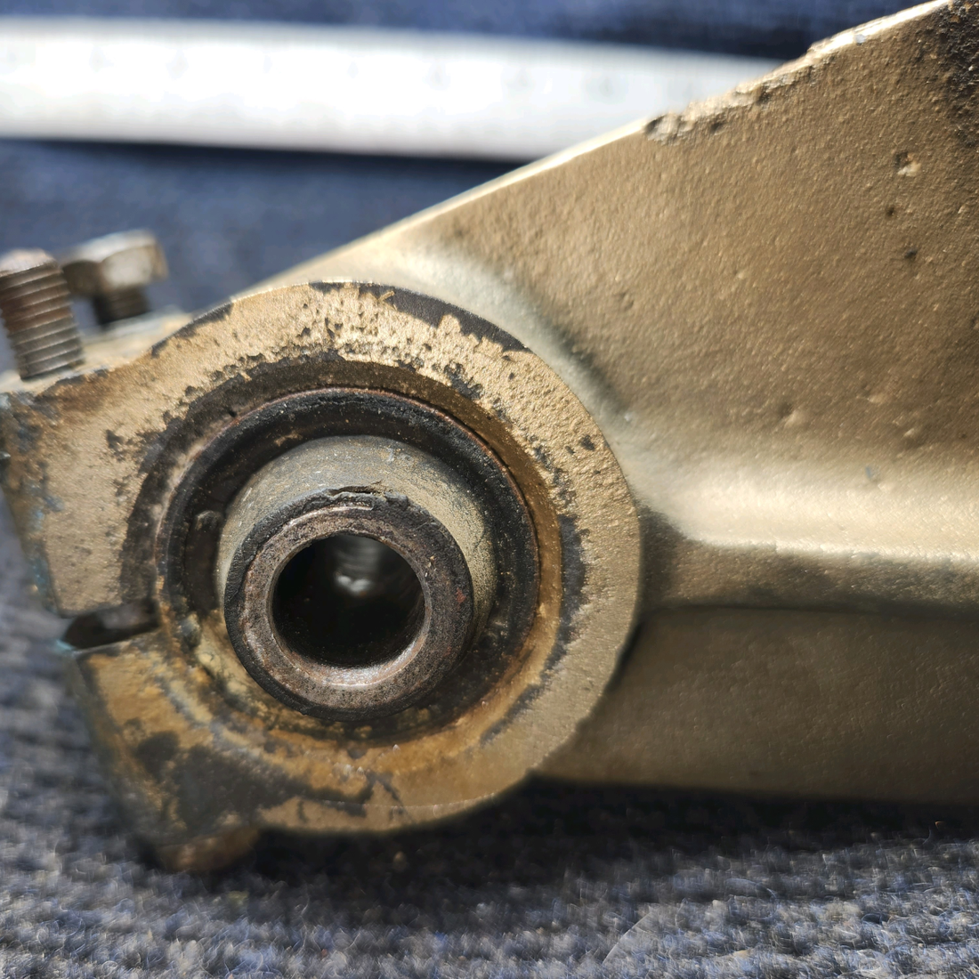 Used aircraft parts for sale, 40044 Continental O-300-D Cessna 172F Engine Mount Bracket  Left Front