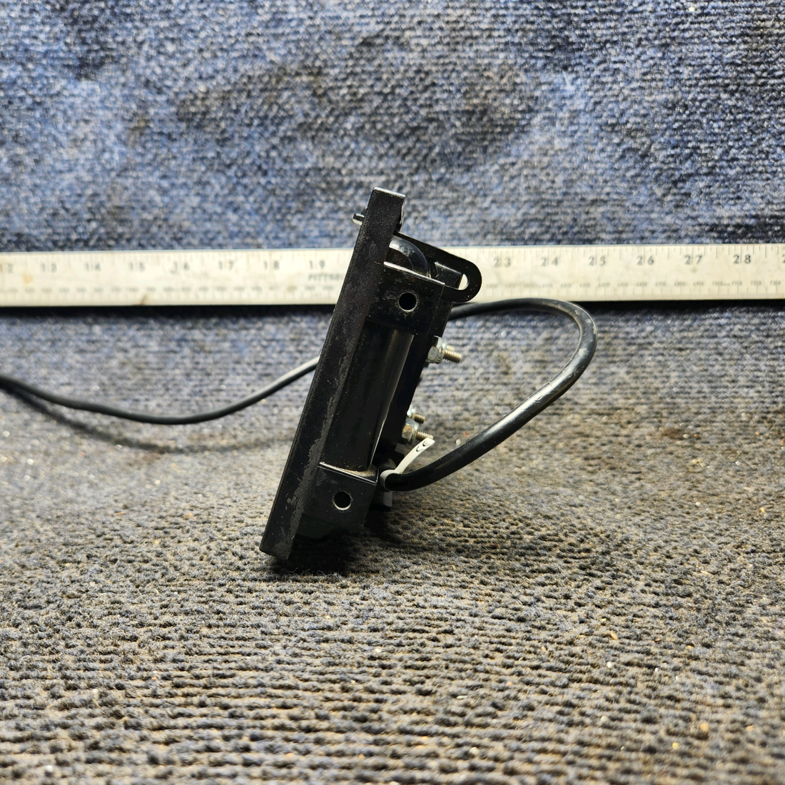Used aircraft parts for sale, 010-01518-00 Garmin Aera 660 cessna 150G Aera 660 GPS with AirGizmo Dock & Cable