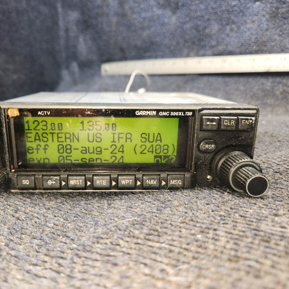 Used aircraft parts for sale, 011-00433-00 Garmin GNC-300XL cessna 172N GPS-Com Radio with Tray (Volts: 14)