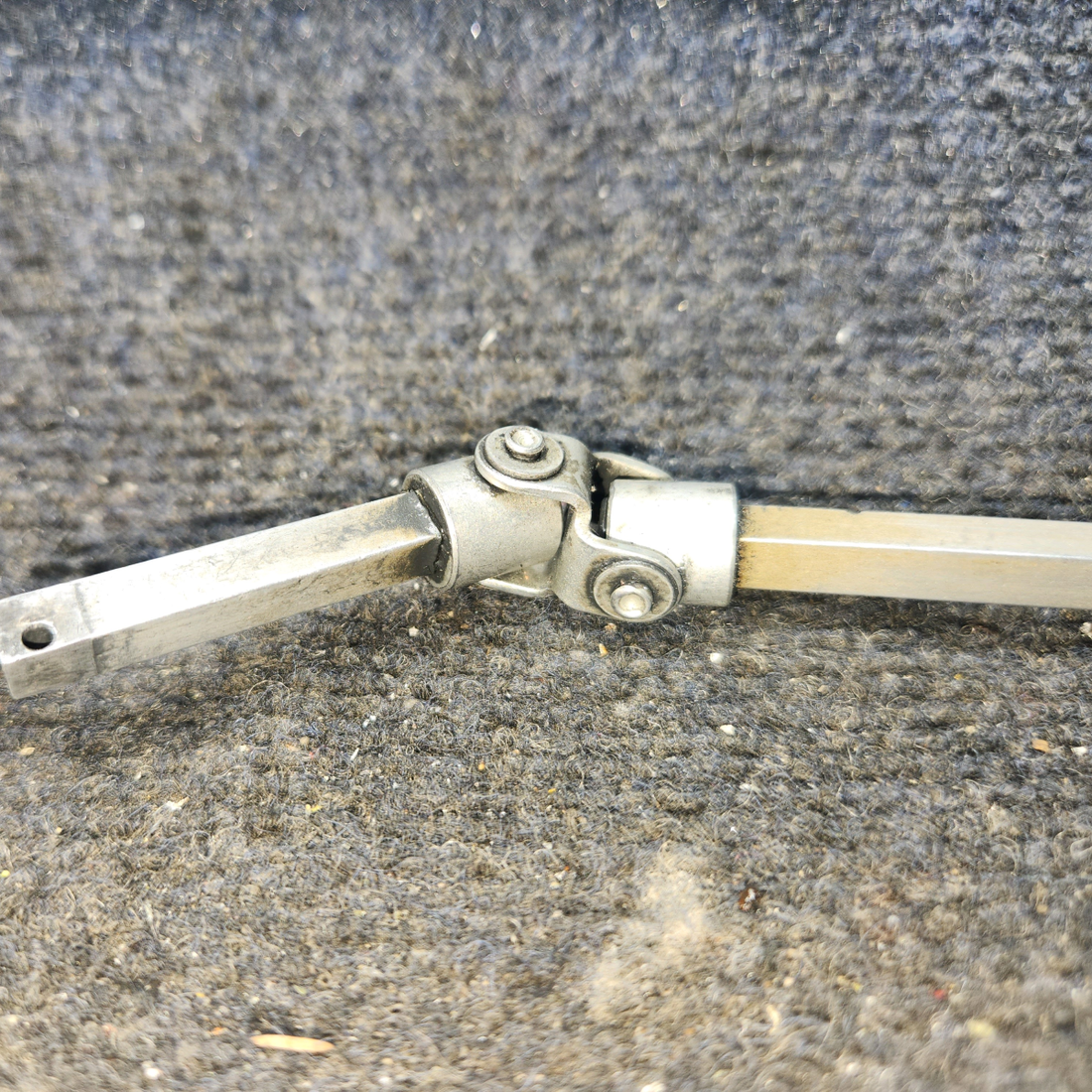 Used aircraft parts for sale, 0513120-6 Cessna 172 E Fuel Selector Valve Assembly with Shaft and Handle