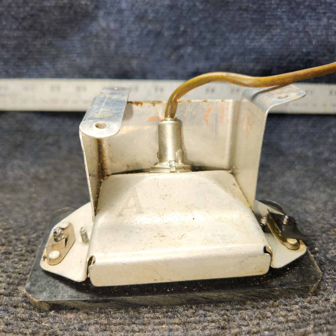 Used aircraft parts for sale, 35-815144 BEECHCRAFT F35 Landing Gear Position Indicator – 12V