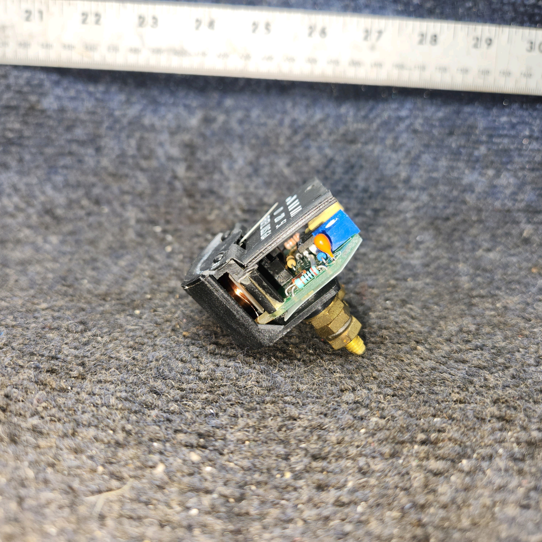 Used aircraft parts for sale, 5-90756 Rochester Piper PA-28RT-201 Fuel Gauge 28 Volts