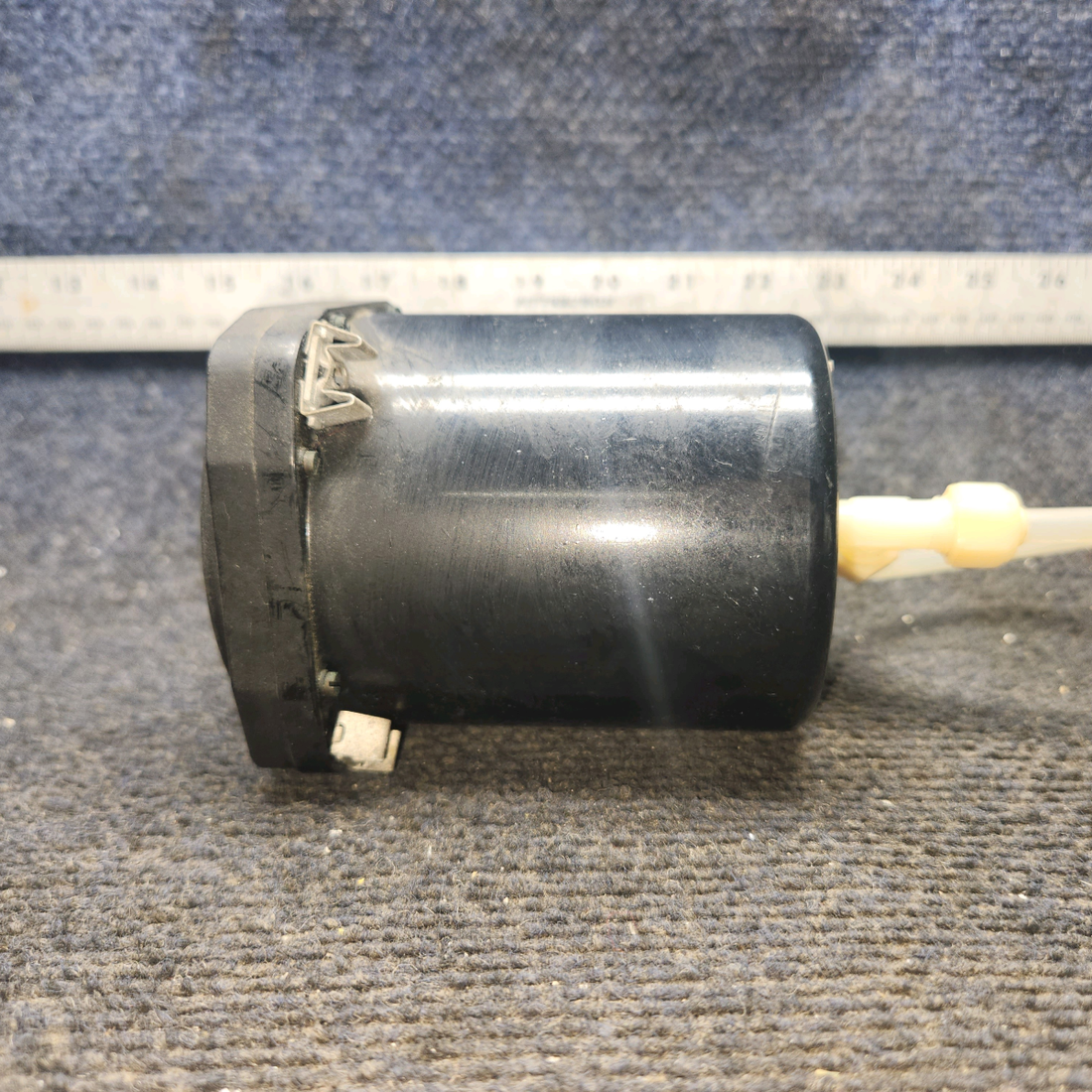 Used aircraft parts for sale, 22-993-02-1A Garwin cessna 150G Rate of Climb Indicator