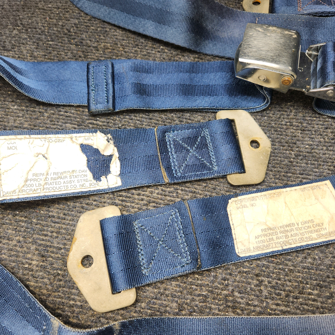 Used aircraft parts for sale, SEAT BELT-SET PIPER PA28-140 PA28-140 Seat Belt Set Pilot-Copilot And Rear Passenger