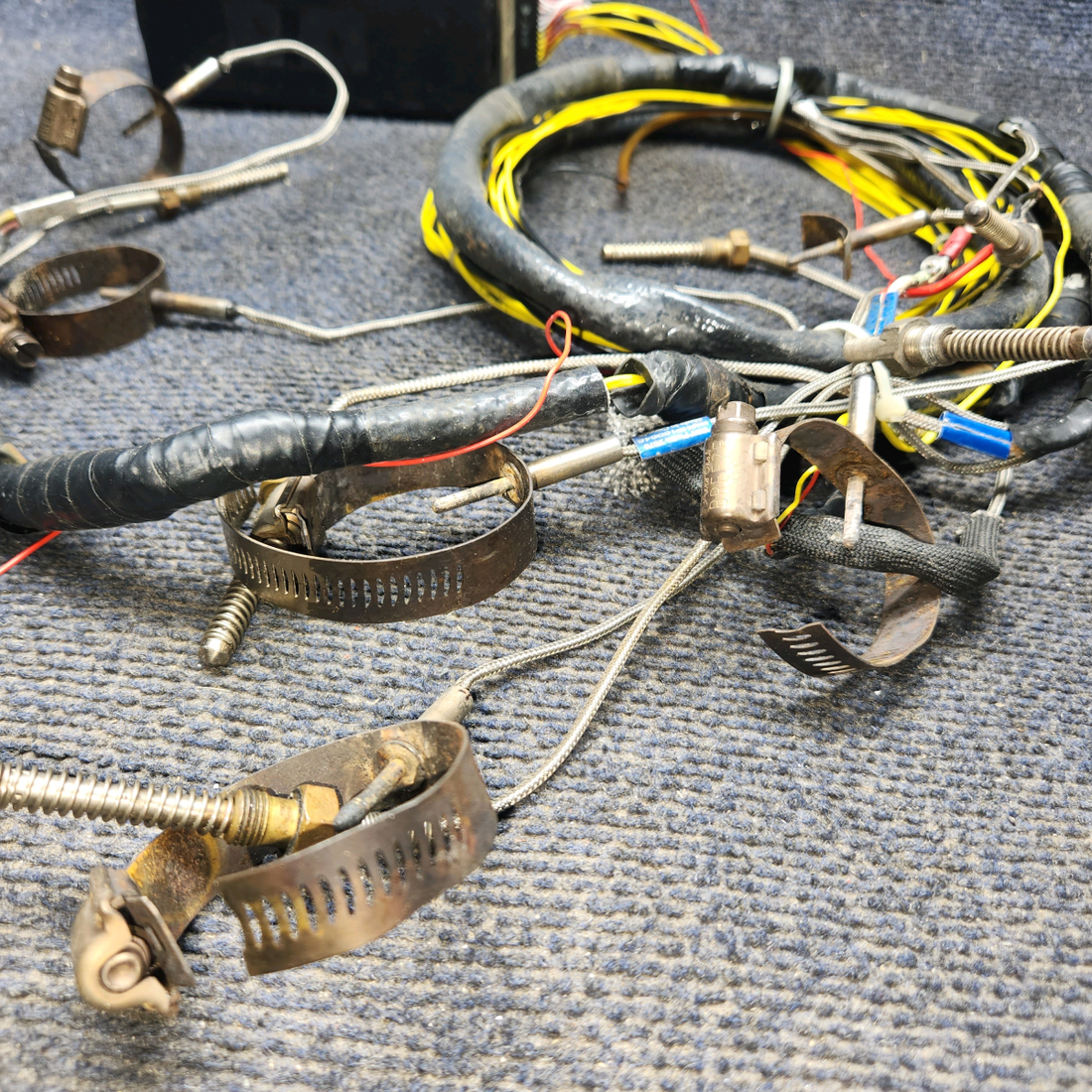 Used aircraft parts for sale, GEM-602-EGT-CHT Insight GEM 602 Beechcraft F35 Graphic Engine Monitor With CHT, EGT With Probes