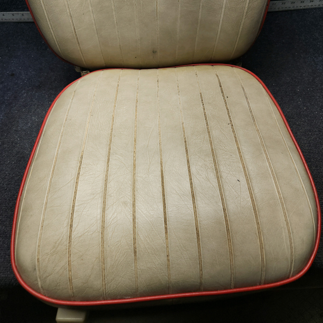 Used aircraft parts for sale, 0400118-90 Cessna C-150J Co-Pilot Right Seat Assy