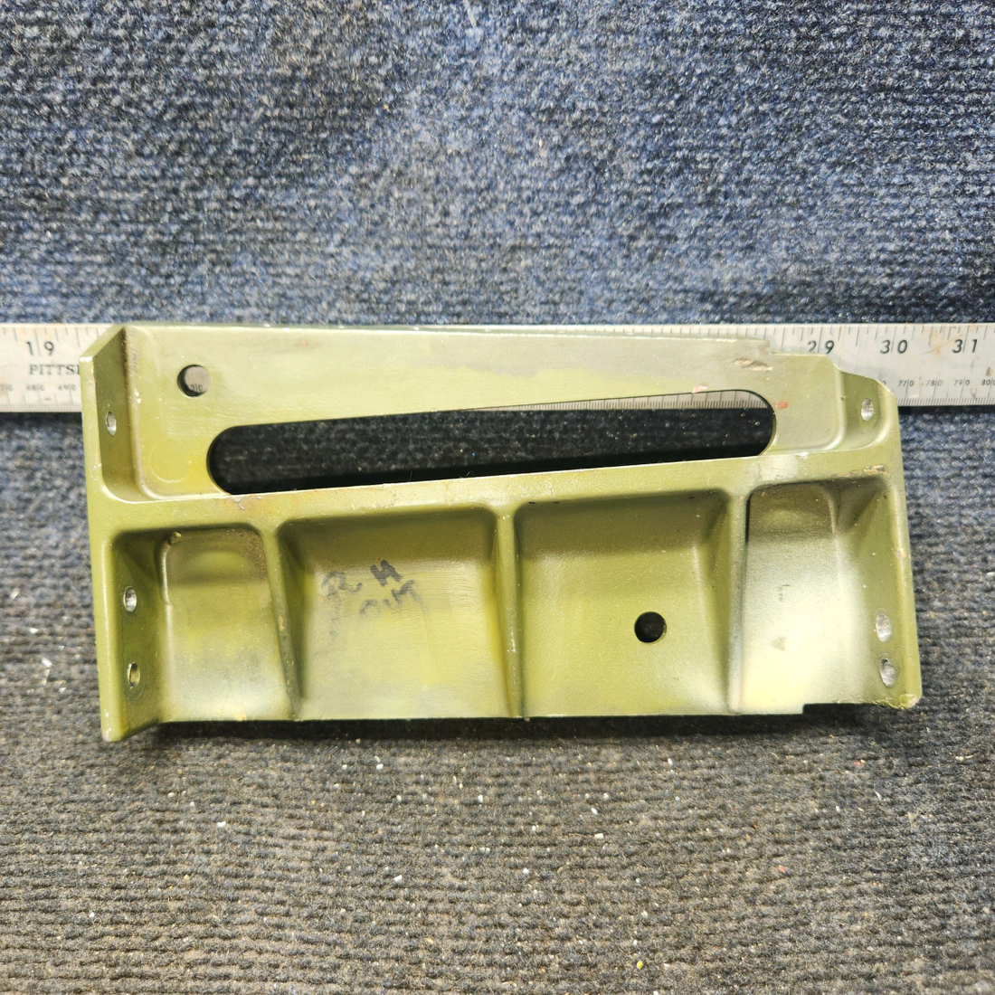 Used aircraft parts for sale, 0541121-2 Cessna 172E Main Gear Support Outboard RH (Zinc Chromate)