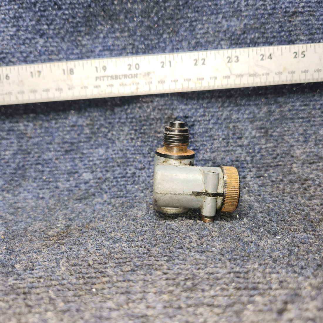 Used aircraft parts for sale, 106301 PIPER PA28-140 Tachometer Adapter