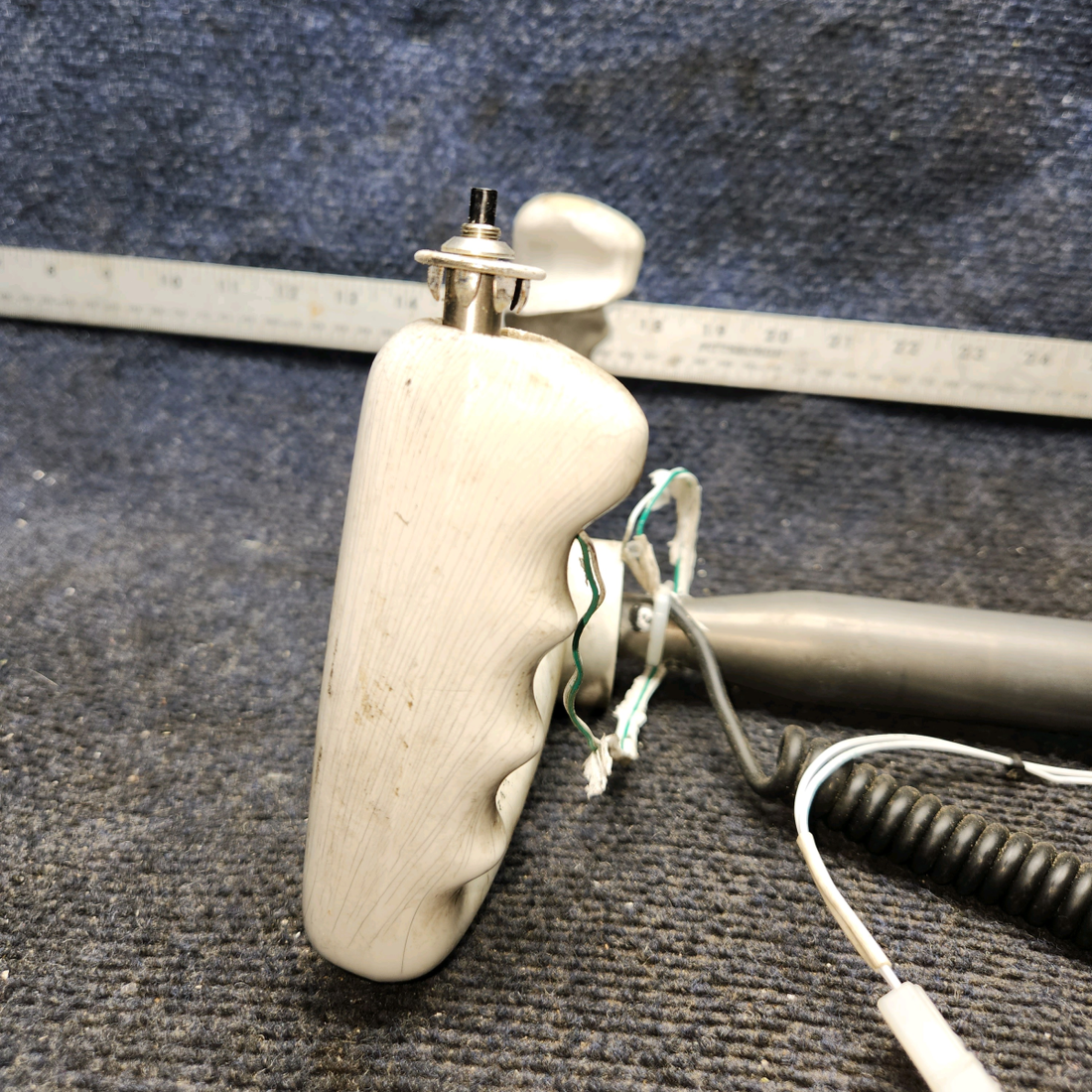 Used aircraft parts for sale, 35-380060-19 Beechcraft C23 SUNDOWNER Control Wheel Assy - RH