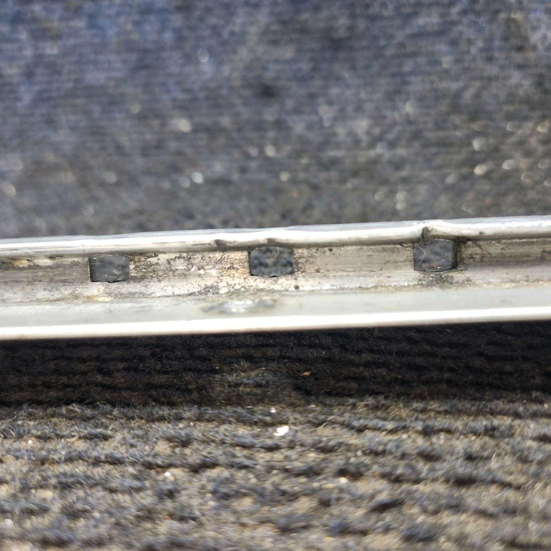 Used aircraft parts for sale, 0410219-1 cessna 150G Outboard Seat Rail Assembly