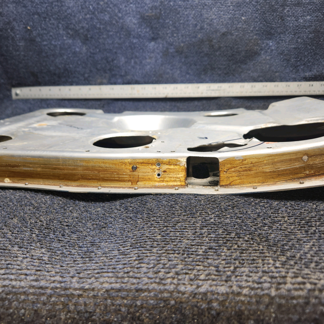 Used aircraft parts for sale, 0711101-33 Cessna 172F Baggage Door Structure