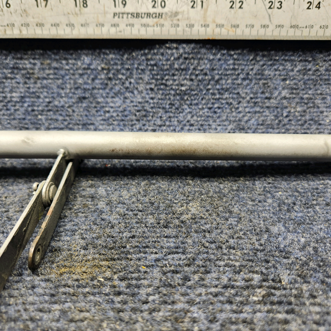 Used aircraft parts for sale, 650199-001 MOONEY M20J COWL FLAP TORQUE TUBE ASSEMBLY