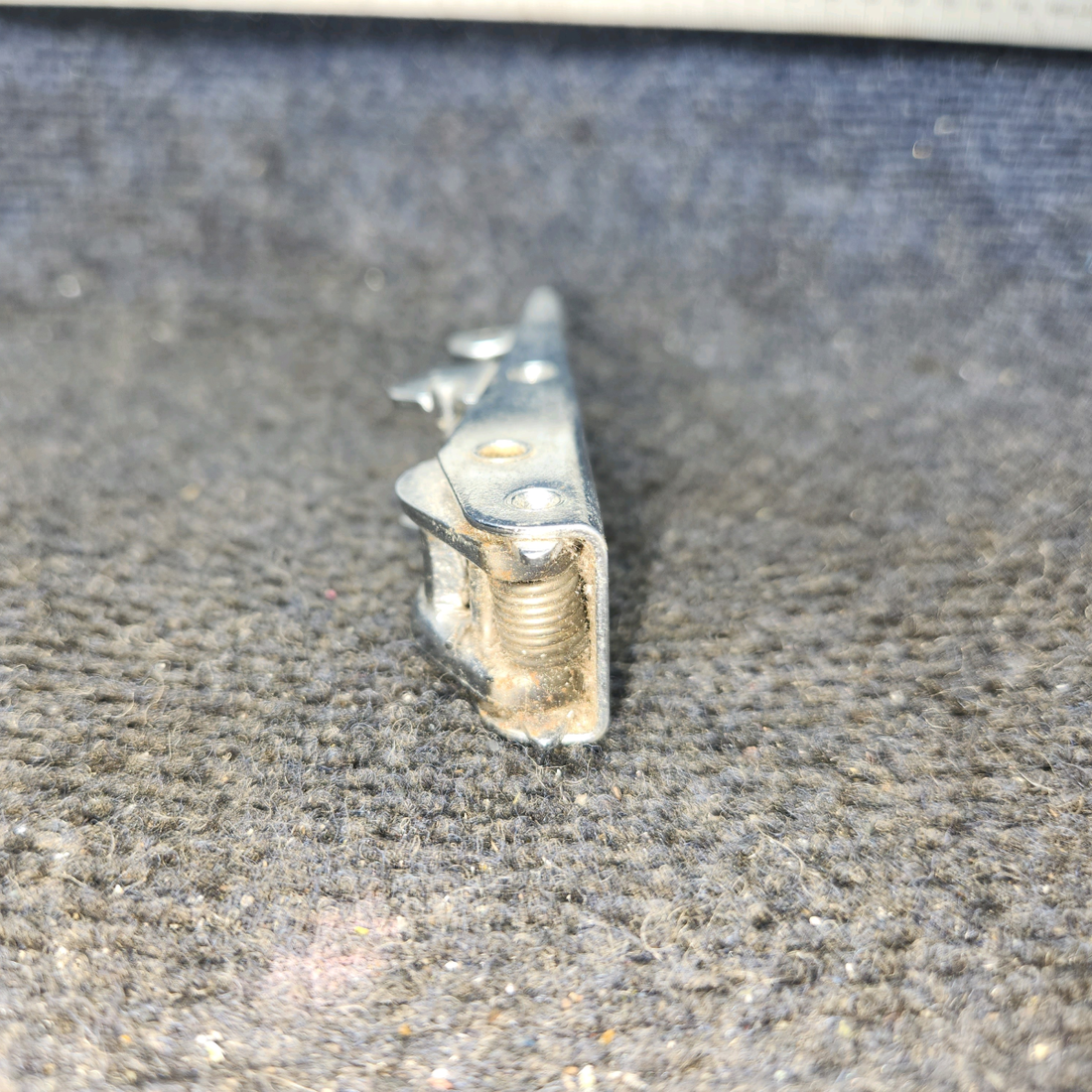 Used aircraft parts for sale, 60-384013 Beechcraft 95-B55 Nose Baggage Door Latch Assembly