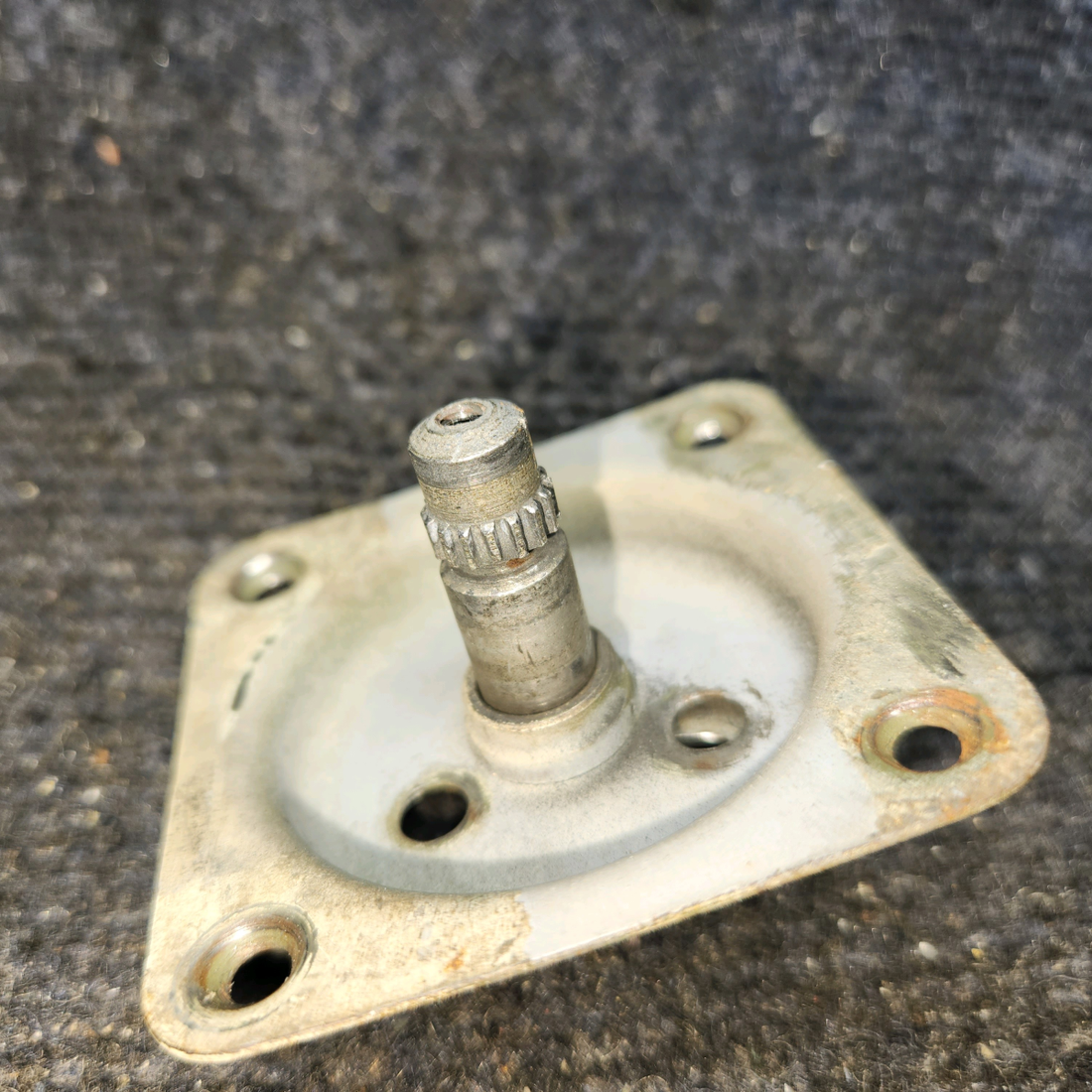 Used aircraft parts for sale, 0511227-7, 0413195-3 Cessna 172 Cabin Door Handle Plate Assembly with Shaft LH