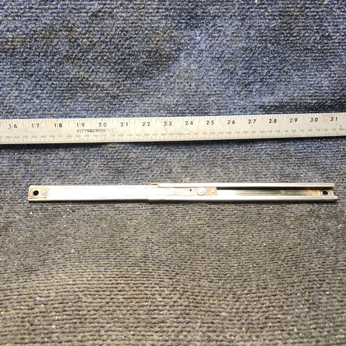 Used aircraft parts for sale, 65727-000 Piper PA-28-140 Door Holder Assembly