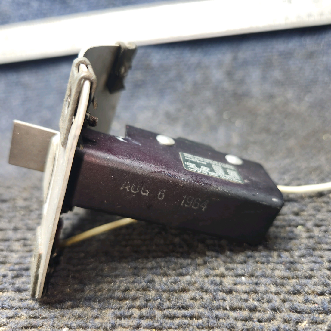 Used aircraft parts for sale, 150 Safe Flight Instruments 150 Cessna 172F Lift Detector