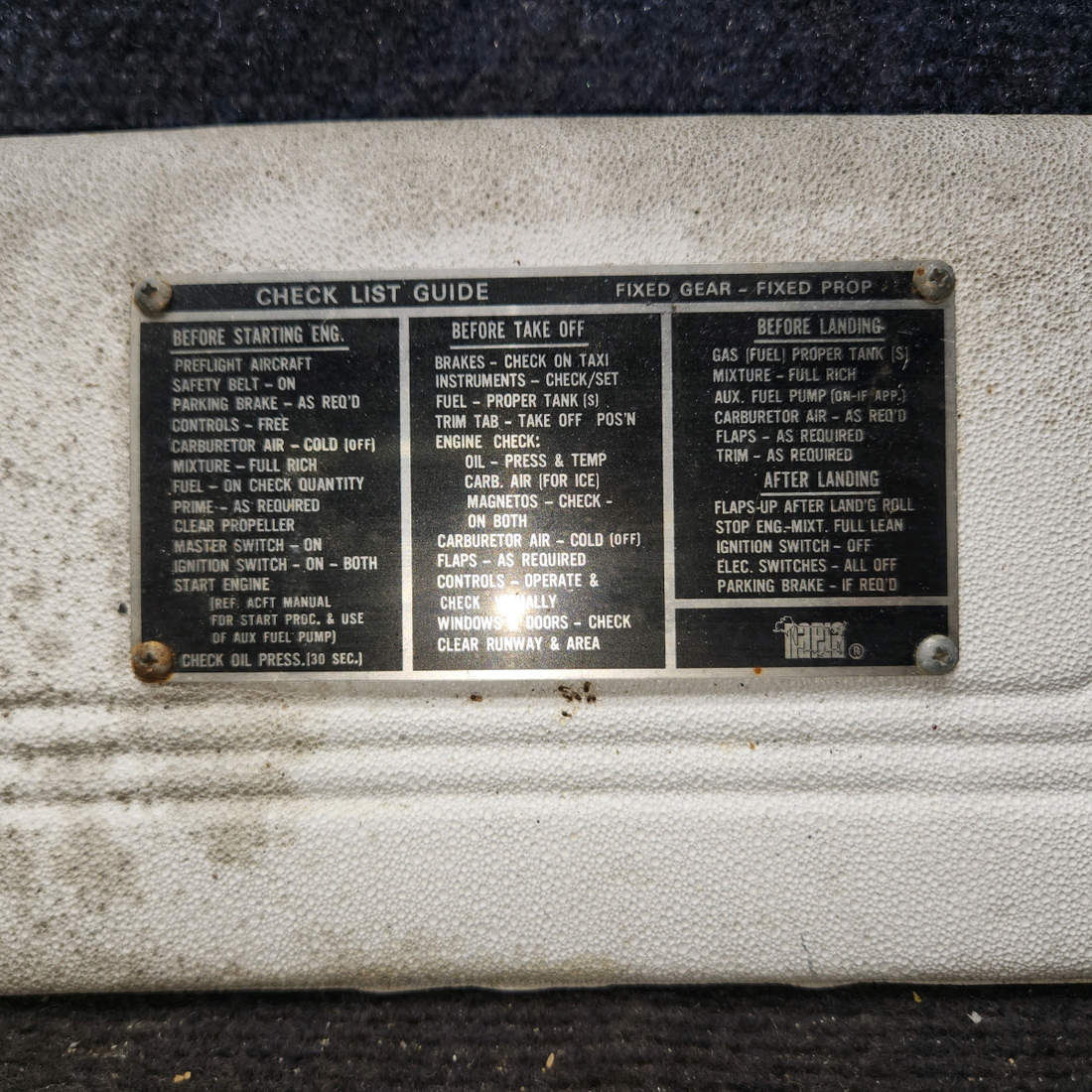 Used aircraft parts for sale, 0700122-12 cessna 150G Sun Visor – RH