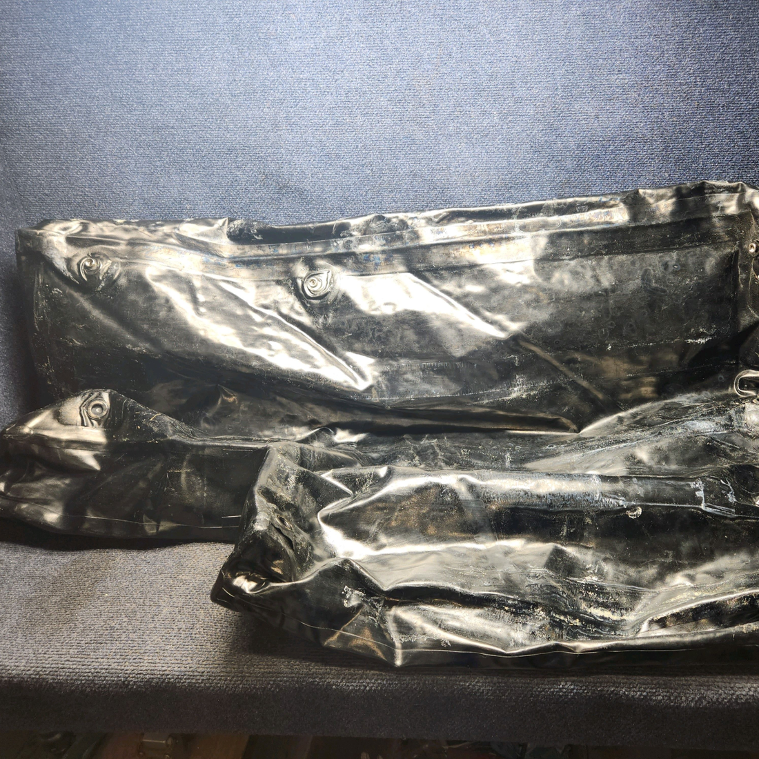 Used aircraft parts for sale, 0726001-18E Eagle Fuel Cells Cessna 182G Fuel Cell Bladder RH