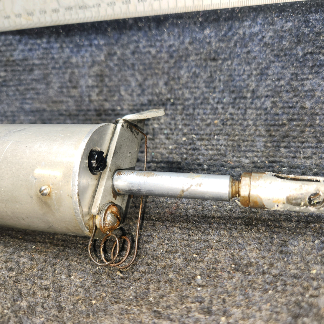 Used aircraft parts for sale, 0541138-12 Cessna 172 Brake Cylinder Assembly - RH