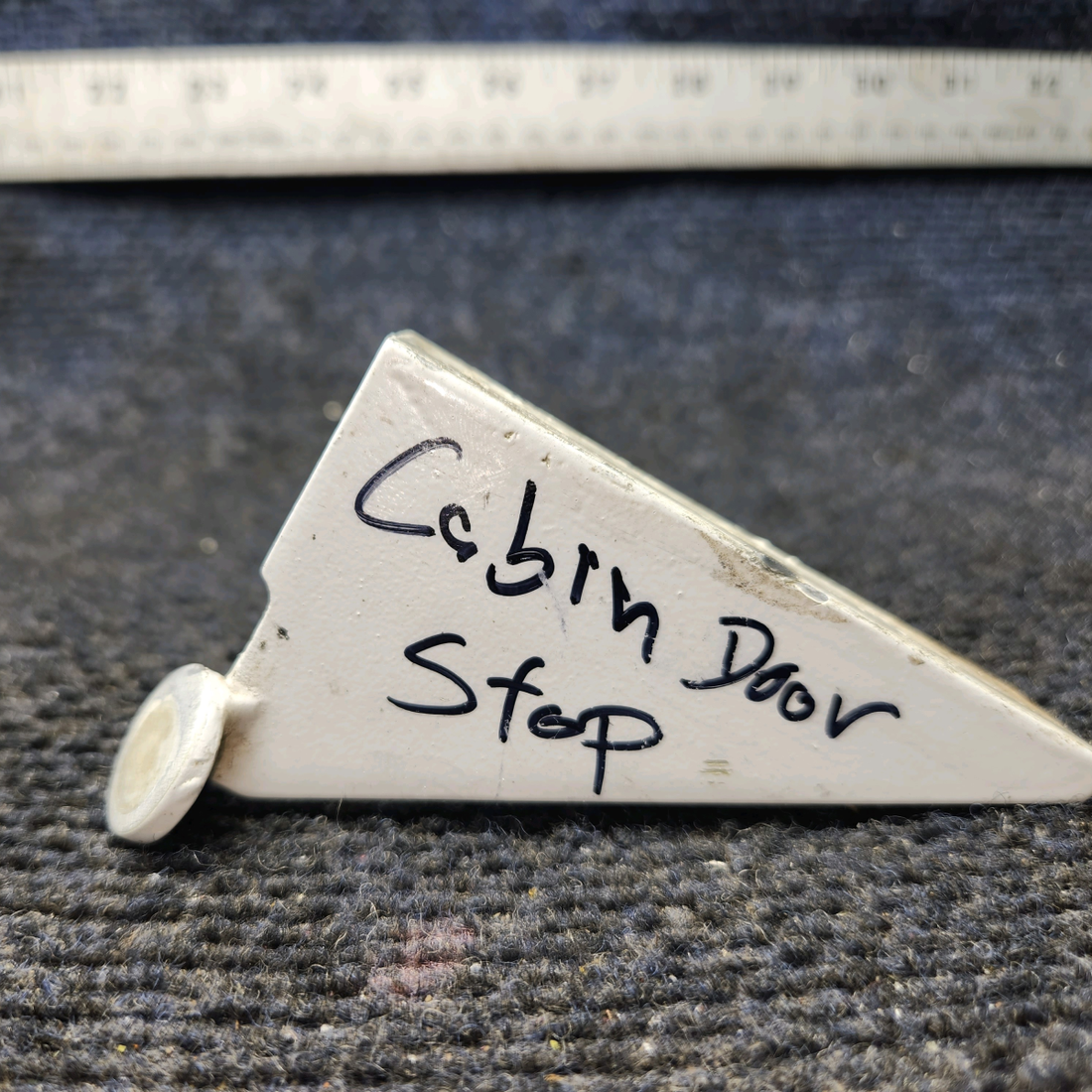Used aircraft parts for sale, Wing Mounted Cabin Door Stop Piper PA28-161 Wing Mounted Cabin Door Stop- RH