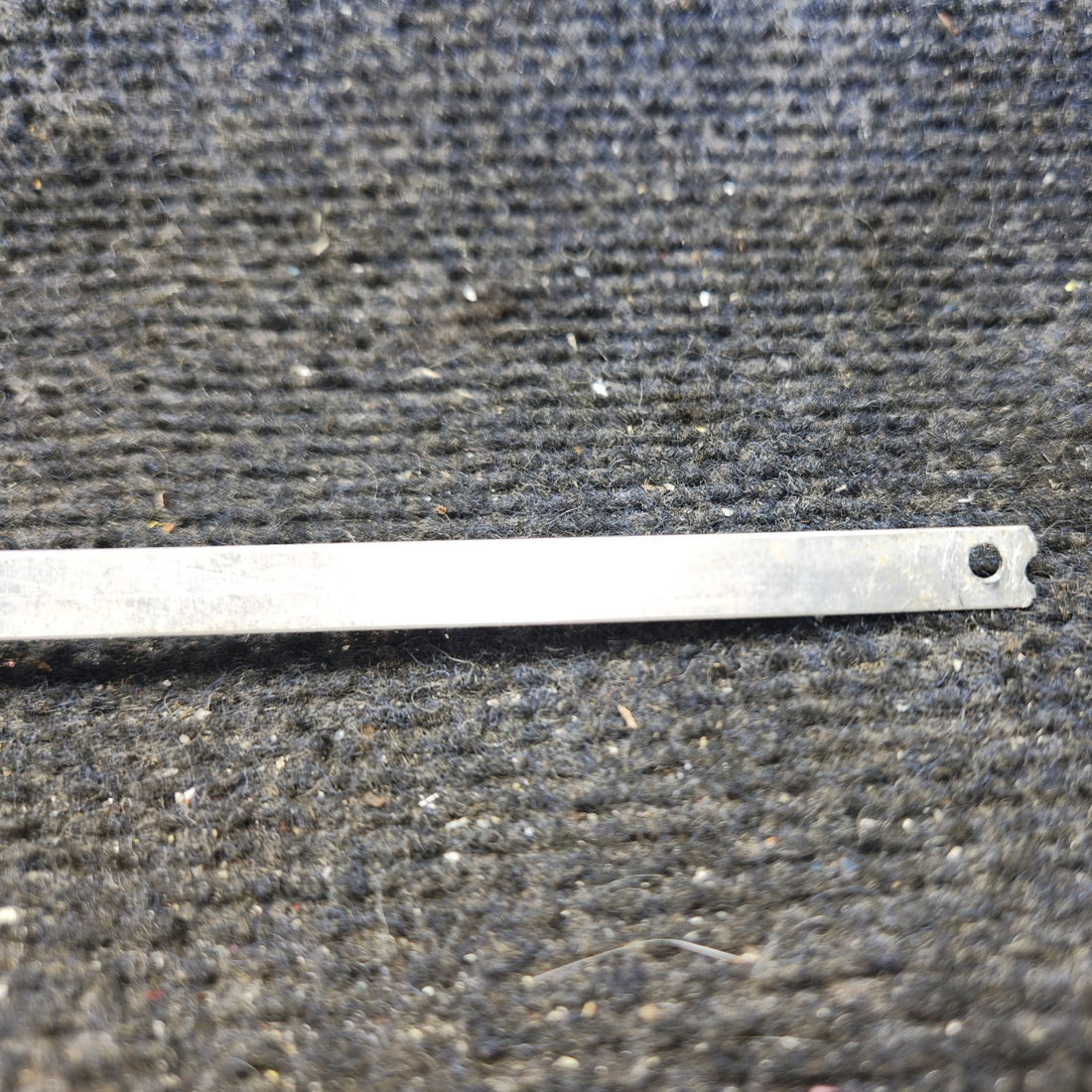 Used aircraft parts for sale, 0413406-8 cessna 150G Cabin Door Latch Drawbar