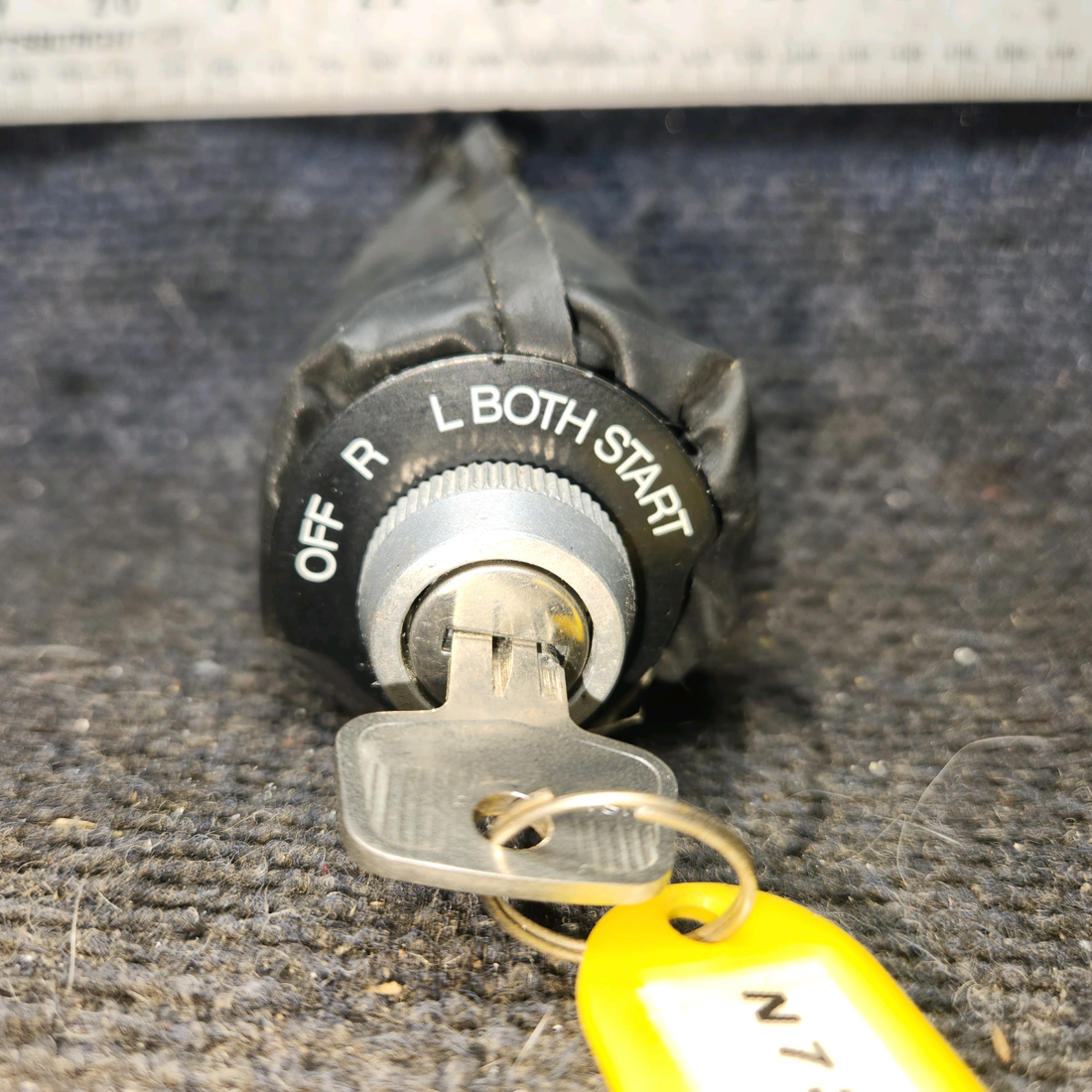 Used aircraft parts for sale, C292501-0104 cessna 172N Starter Ignition Switch with Key