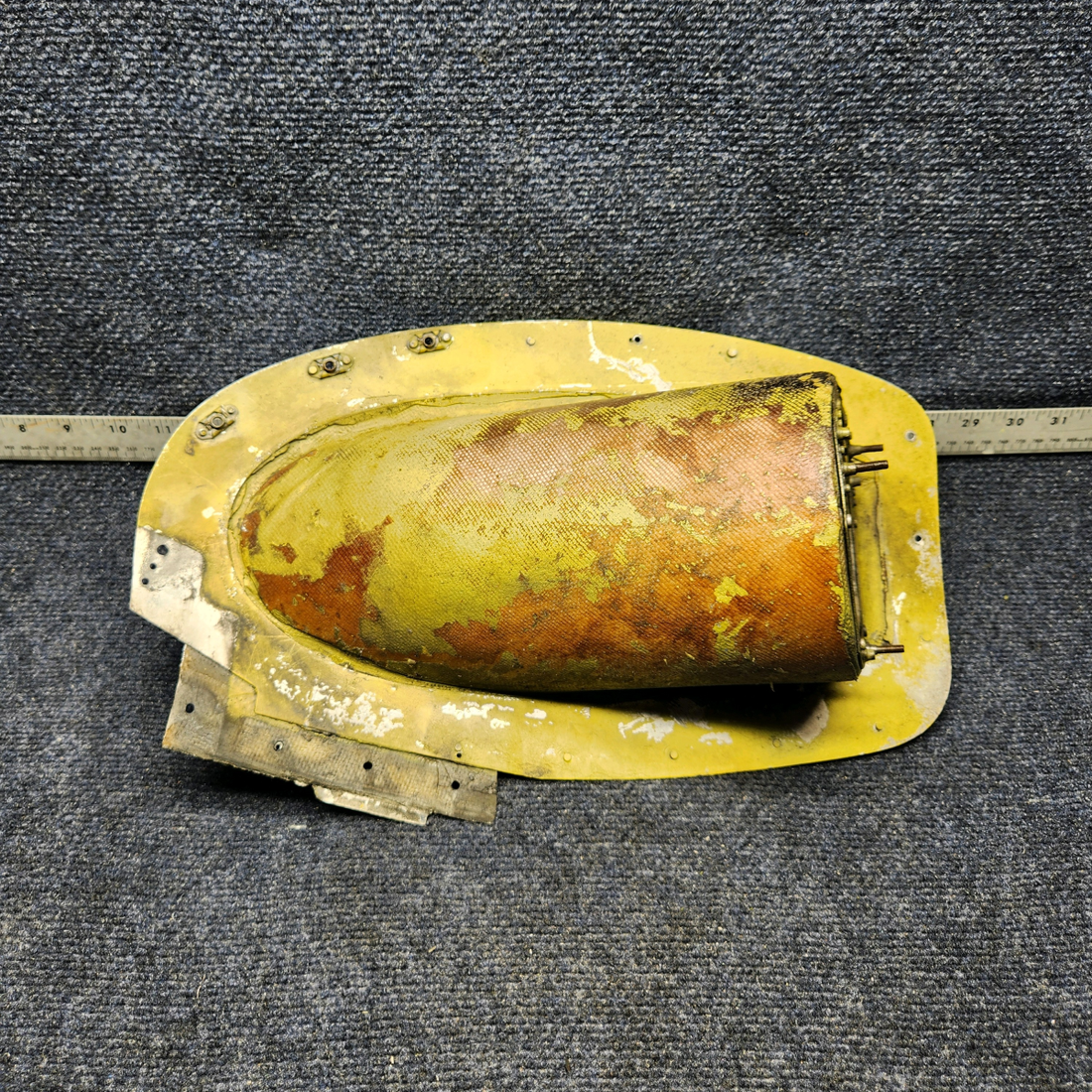 Used aircraft parts for sale, 2452006-22 CESSNA C172RG LANDING LIGHT HOUSING ASSEMBLY RH