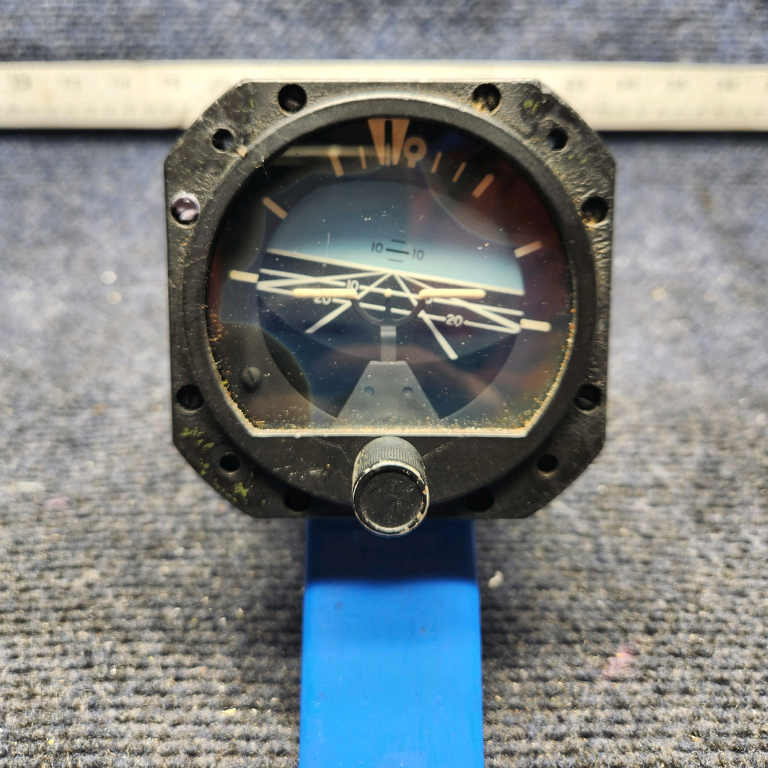 Used aircraft parts for sale, 23-501-05-2 EDO-AIRE AUTOPILOT ATTITUDE GYRO HORIZON INDICATOR