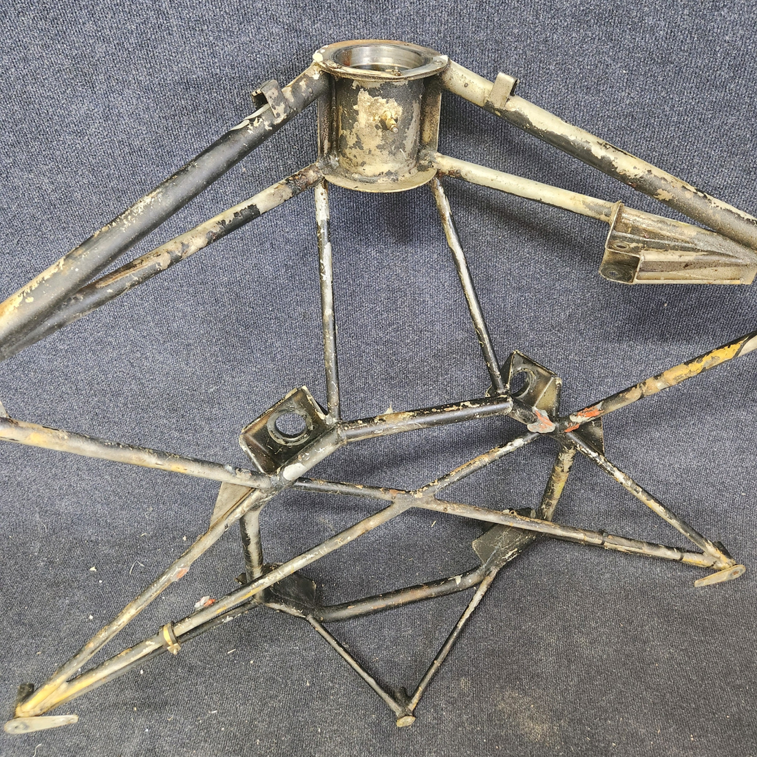 Used aircraft parts for sale, 169-910007-650 Beechcraft A23A Musketeer Custom III ENGINE MOTOR MOUNT