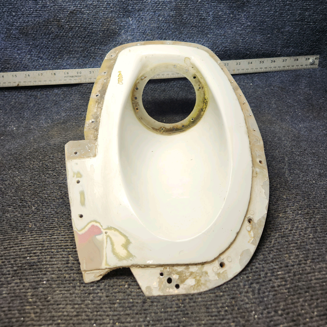 Used aircraft parts for sale, 2452006-22 Cessna 172RG Landing Light Housing Assy - RH