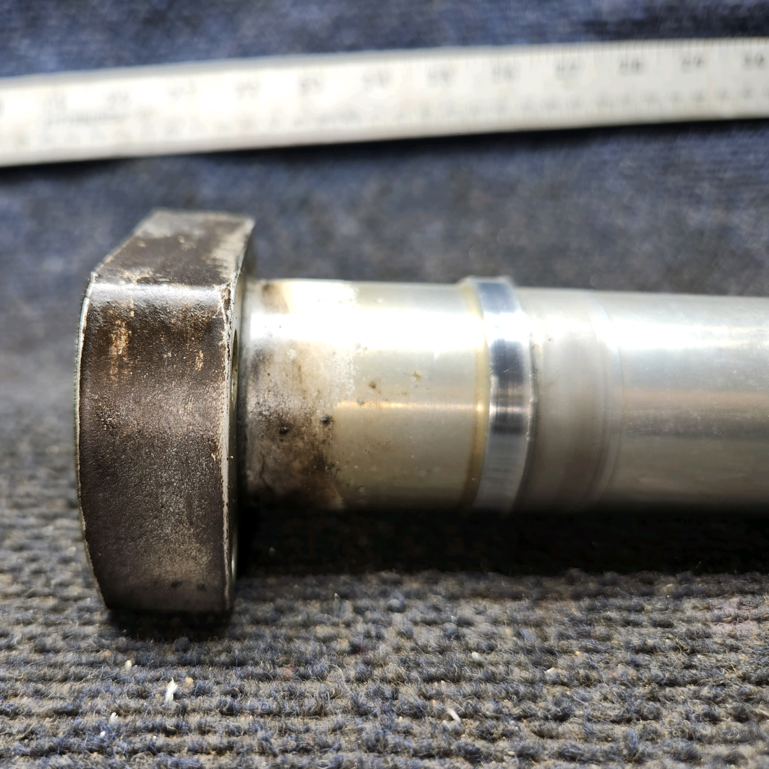 Used aircraft parts for sale, 0541124 Cessna 172E Main Gear Axle