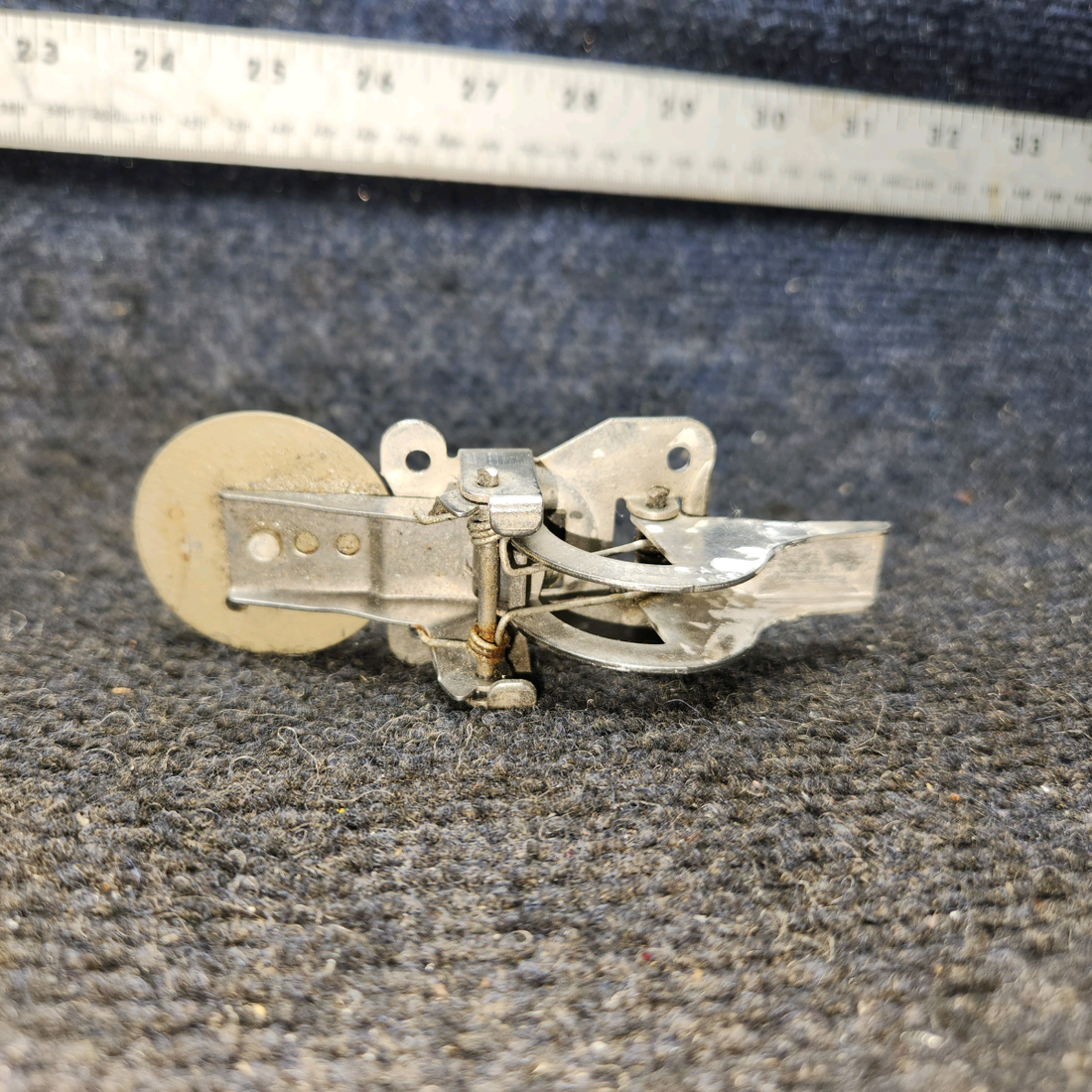 Used aircraft parts for sale, S2455-1 Cessna 172P Baggage Door Latch Assembly