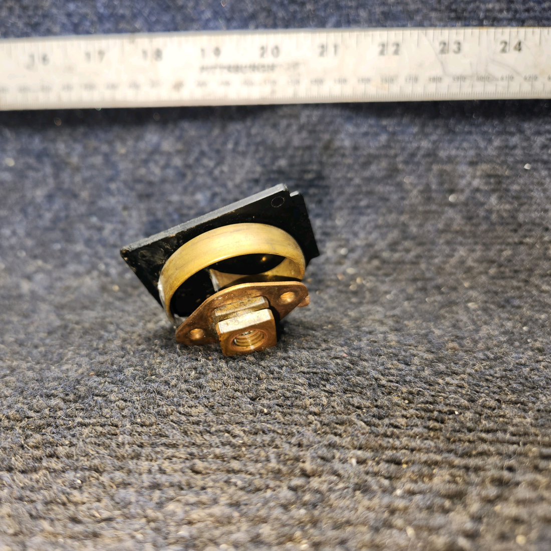 Used aircraft parts for sale, 1509413 Continental, Lycoming Oil Press Indicator