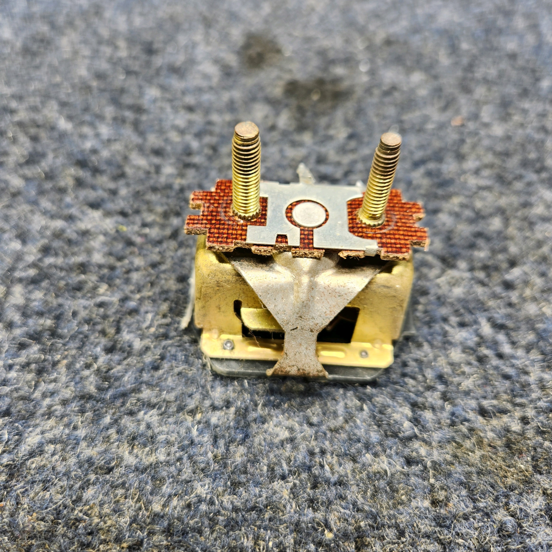 Used aircraft parts for sale, 5640180 BEECHCRAFT F35 STEWART-WARNER FUEL GAUGE INDICATOR 12 VOLTS