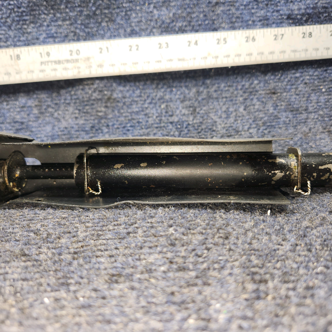 Used aircraft parts for sale, 62829-000 PIPER PA28-140 Rudder Trim Shaft Assy