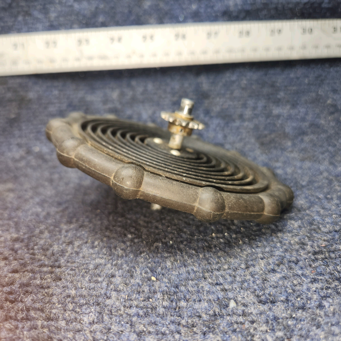 Used aircraft parts for sale, 0460127-2 Cessna C-150J Trim Tab Wheel Assembly with Sprocket