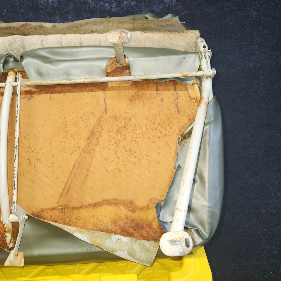 Used aircraft parts for sale, 0514010-19 CESSNA 172K REAR SEAT ASSEMBLY (SINGLE BACK)